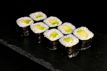 Мини авокадо