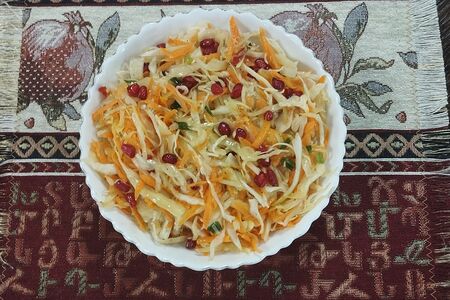 Салат капустный