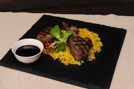 Каре барашка с булгуром