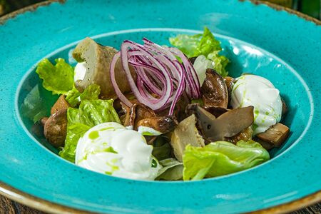 Тарелка груздей и маслят