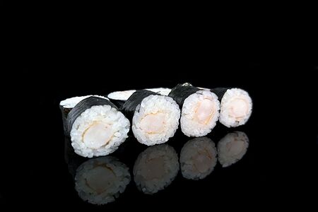 Маки с креветкой