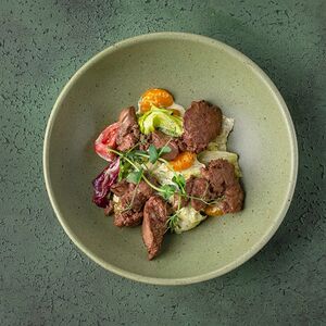 Салат из куриной печени