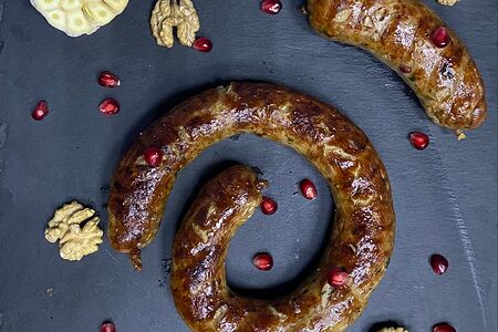 Колбаса из свинины на мангале