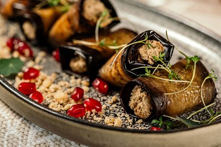 Рулетики из баклажанов