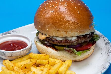 Бургер с говядиной