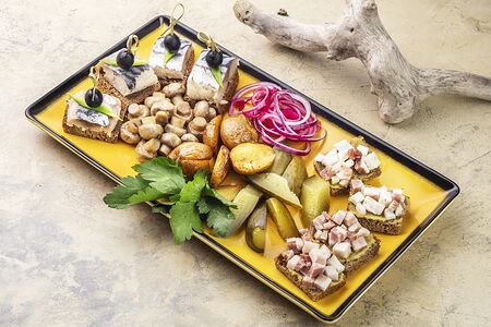 Тарелочка под водочку 