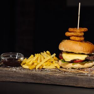 Бургер Барсолем с мраморной говядиной