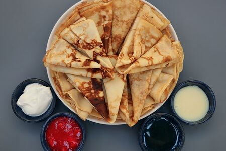 Дюжина домашних блинов