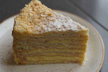 Наполеон с заварным кремом