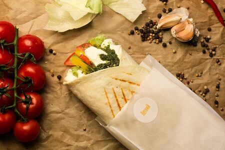 Ролл в пшеничной тортилье Вегетарианский