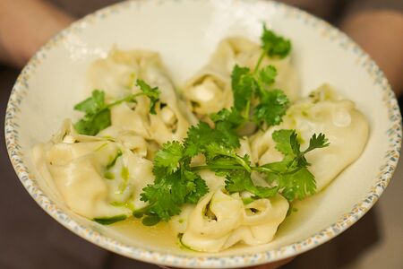 Манты с курой и фетой