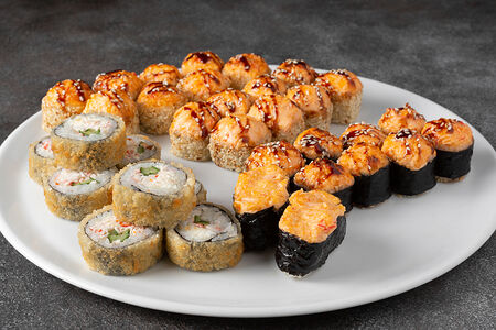 Набор 1 кг горячих роллов