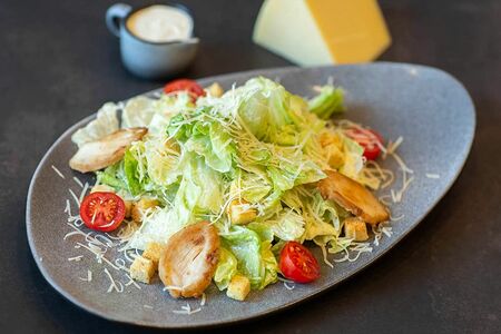 Цезарь с курицей