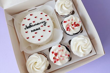 Набор №3 Бенто и 5 капкейков Любимому папе и Красный бархат с клубникой