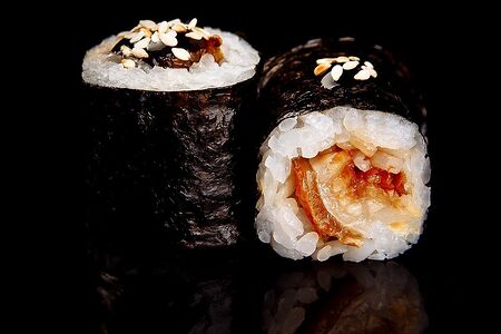 Ролл унаги маки