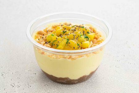 Чизкейк с манго и маракуйей