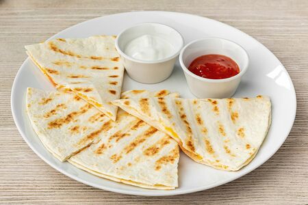 Кесадилья сырная