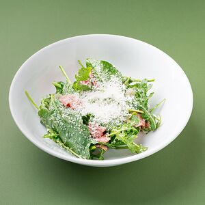 Салат с ростбифом