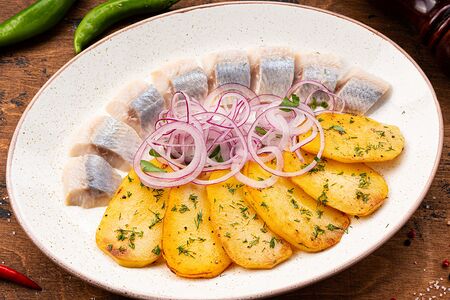 Сельдь с картофелем