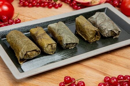 Долма из говядины со свининой