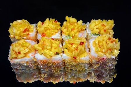 Ролл Канито-Манго