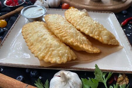 Чебурек с сыром
