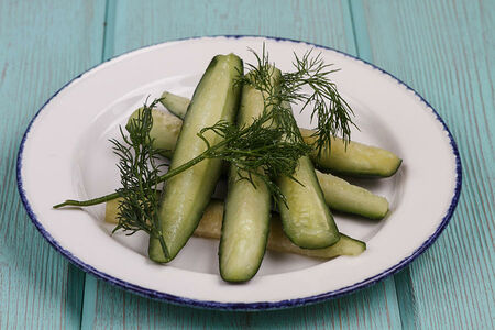 Огурцы малосольные