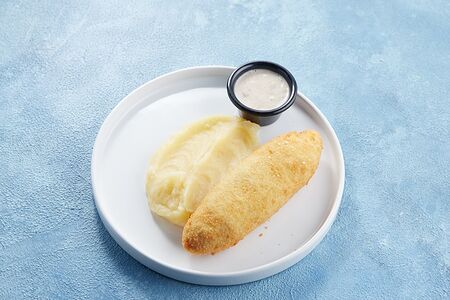 Котлета по-киевски с картофельным пюре