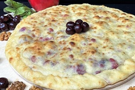 Осетинский пирог Балджын с вишней