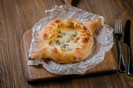 Хачапури по-аджарски Три сыра