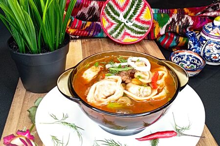 Пельмени с бульоном