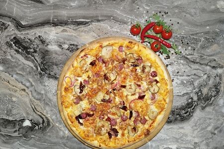 Бомба (охотничьи колбаски, сервелат, халапеньо)