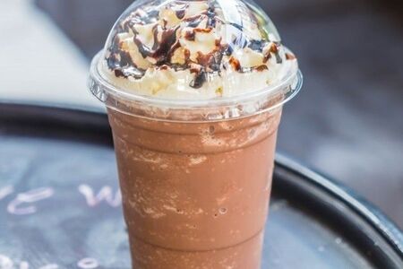 Молочно-шоколадный коктейль