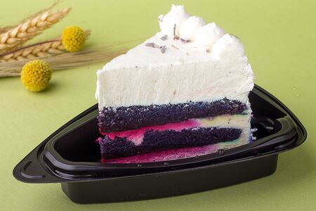 Торт Лаванда-смородина