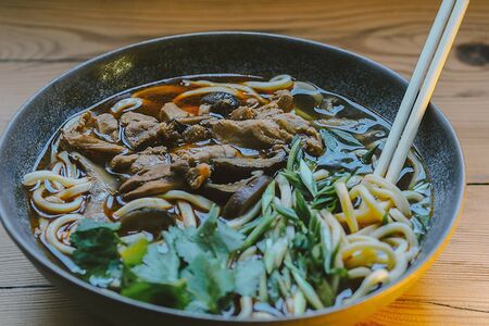 Рамен с курицей и шиитаке