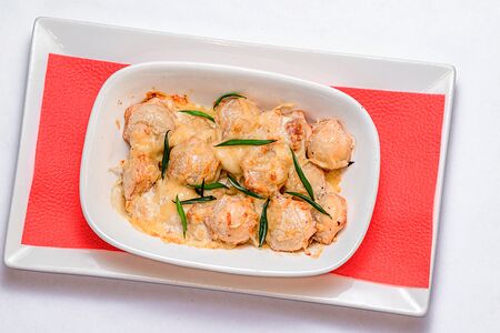 Запеканка с пельменями