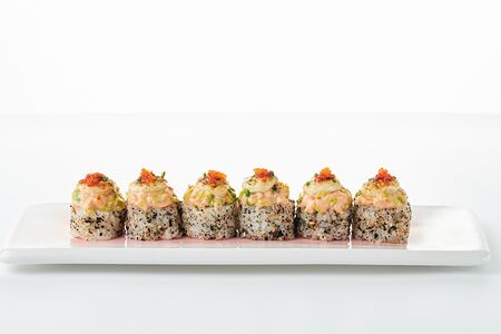 Запеченный ролл с лососем