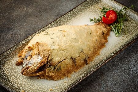 Сибас в соляном коконе