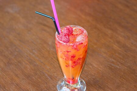 Лимонад Малина и персик