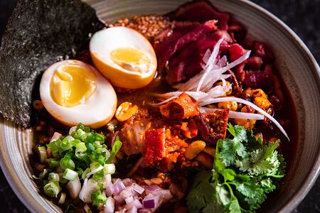 Рамен с ростбифом и кимчи