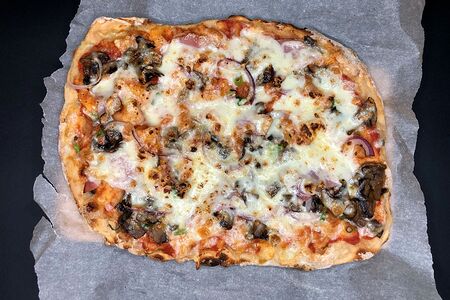 Римская пицца Бекон и грибы