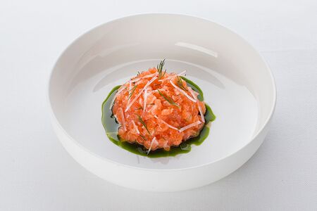 Тартар лосось, сметана, укроп