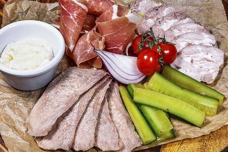 Мясная тарелка