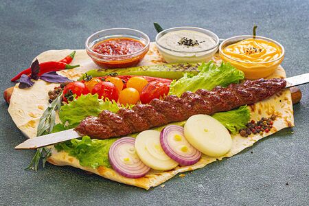 Люля-кебаб в лаваше из телятины