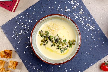 Сырный крем-суп