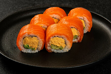 Филадельфия с соусом том ям