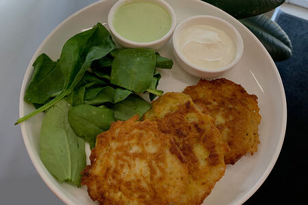 Драники со сметаной