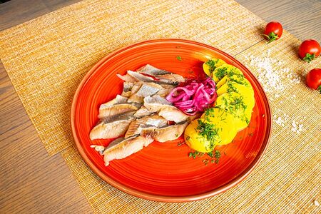 Сельдь с картофелем