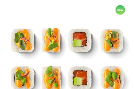 Урамаки с лососем и авокадо