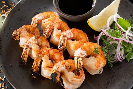Шашлык из тигровых креветок